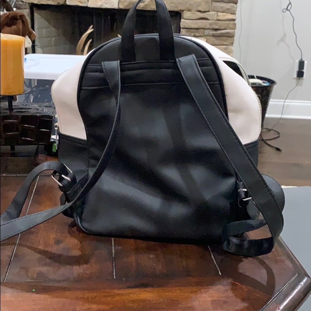 Backpack - Picture 2 of 3